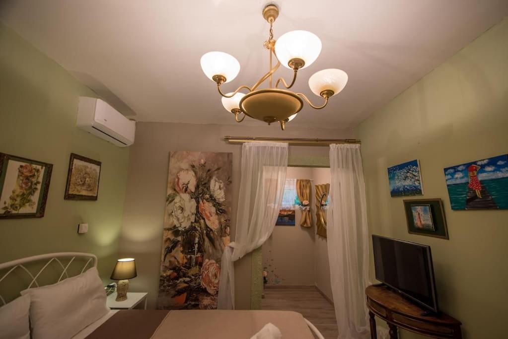 Bougainvillea House 1 卡拉马塔 外观 照片